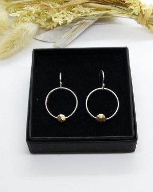 La Baroudeuse n°2 – Bronze and silver earrings