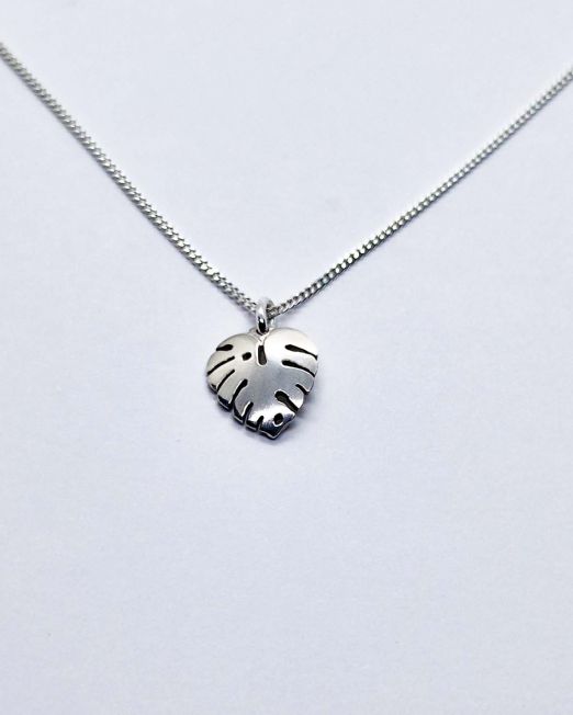 Collier Monstera en argent 925 – Bijou feuille tropicale